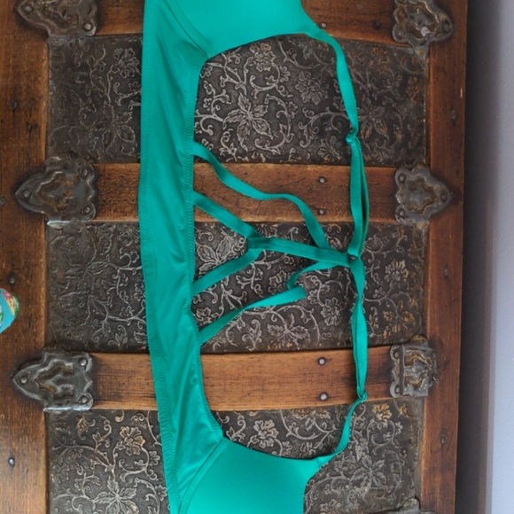 Bras!! - Picture 3 of 3